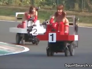 Qirje makinë race jashtë